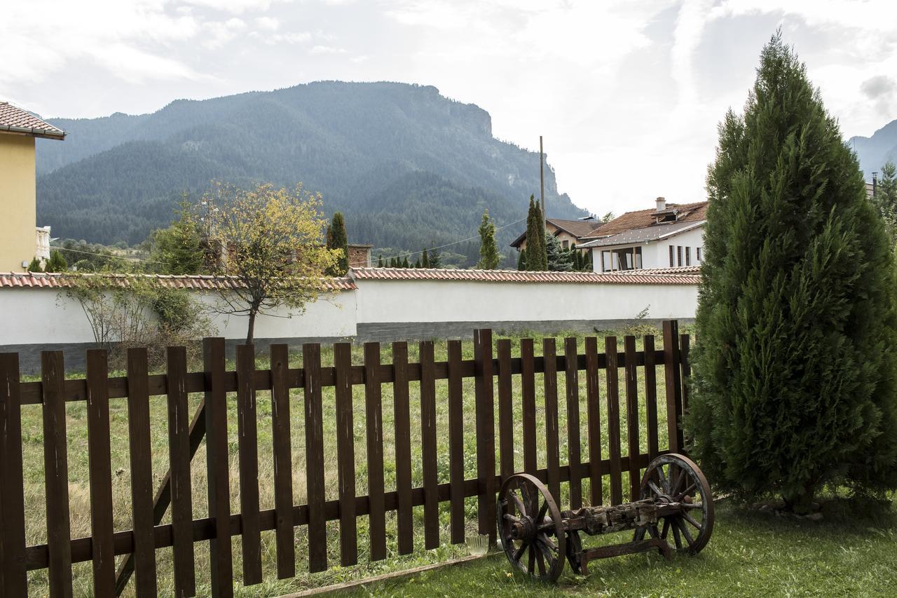 Boutique Hotel The White Pine Samokov Esterno foto